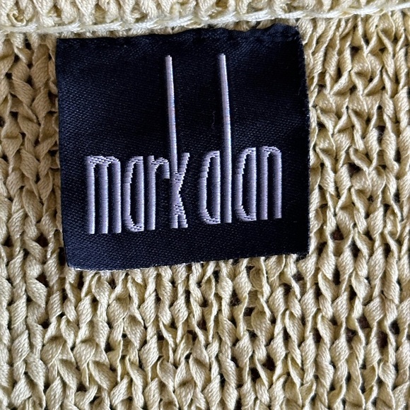 Mark Alan | Citrus Yellow Cotton/Wool Blend V-neck Sweater - Picture 3 of 6